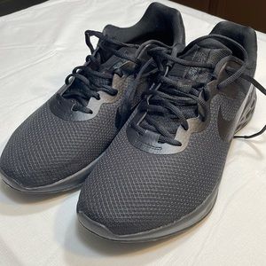 Nike Revolution 6 sneakers